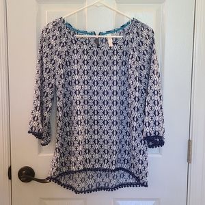 Navy and white top